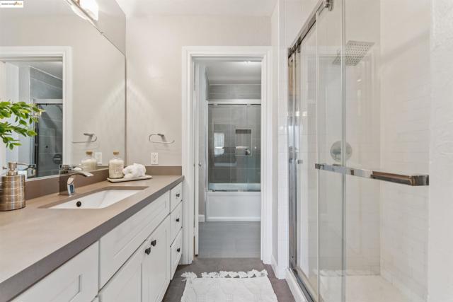 3732 Northridge Dr, Richmond CA: https://media.crmls.org/mediaz/cde1b26d-af38-4d8b-97e6-f9c71bc7a433.jpg