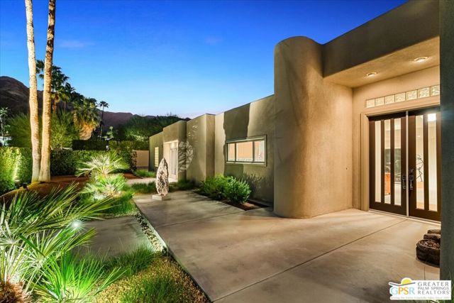 526 W Chino Canyon Road, Palm Springs, CA 92262