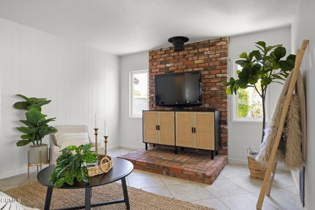 281 Eva Street, Ventura CA: https://media.crmls.org/mediaz/cde34c0f-2cab-4bc4-b9df-9f12375f5c00.jpg
