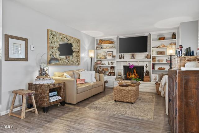 269 E Elfin Green, Port Hueneme CA: https://media.crmls.org/mediaz/cde3542c-b96e-4120-9d6d-26edc58205d9.jpg