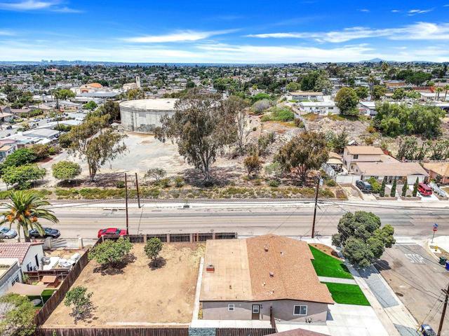 1202 Helix Avenue, Chula Vista CA: https://media.crmls.org/mediaz/cde35907-4969-43aa-aa69-c886cdf607dc.jpg