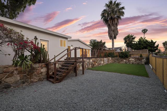 Detail Gallery Image 17 of 36 For 835 Cathy Ln, Cardiff By The Sea,  CA 92007 - 4 Beds | 2 Baths