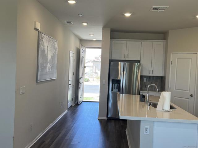 15654 Thubderbolt street, Moreno Valley CA: https://media.crmls.org/mediaz/cde40249-cc03-4b59-a103-2b56f4aa4882.jpg