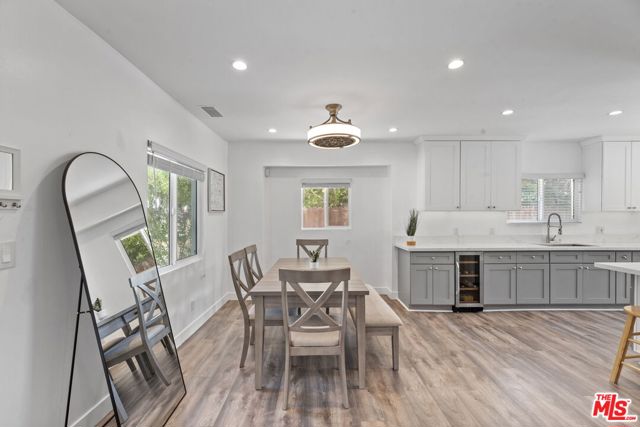 914 Alpha Street, Inglewood CA: https://media.crmls.org/mediaz/cde45426-907d-46fa-8d33-d5f0bedc6ece.jpg