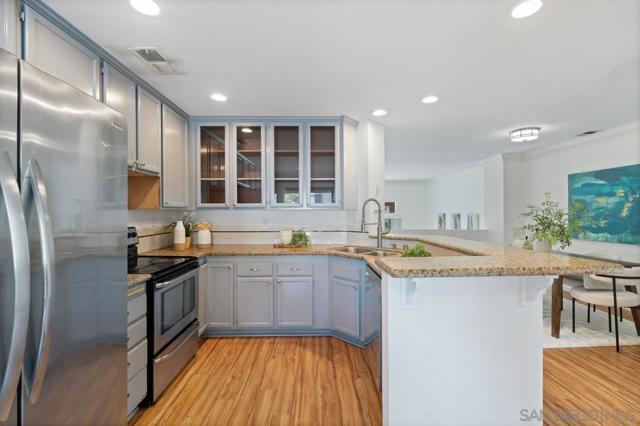 4347 Nobel Dr, San Diego CA: https://media.crmls.org/mediaz/cde49522-d9a4-439a-bacb-b5b1f163afba.jpg