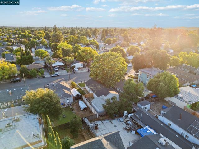 325 N 3rd Ave, Oakdale CA: https://media.crmls.org/mediaz/cde4e822-284f-4fc6-b387-ecfbb0018b16.jpg