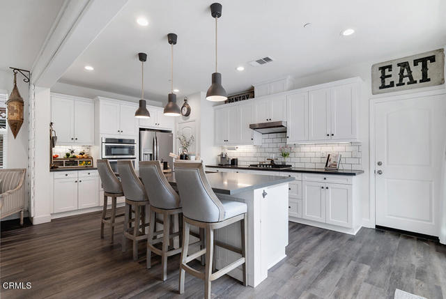 Detail Gallery Image 13 of 75 For 2672 Cedar St, Ventura,  CA 93001 - 4 Beds | 3 Baths