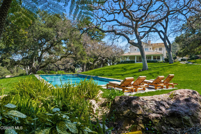 1464 Hidden Valley Road, Thousand Oaks CA: https://media.crmls.org/mediaz/cde6450a-d8a6-48c9-9a07-8930057331b1.jpg