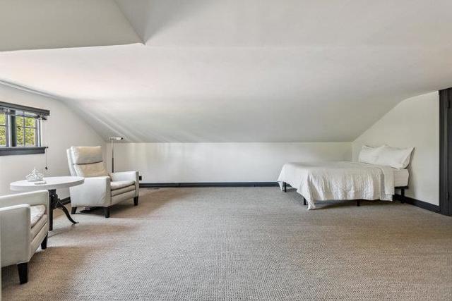 2307 Easton Drive, Burlingame CA: https://media.crmls.org/mediaz/cde6fd47-5973-4738-8f62-24d5c93552a9.jpg