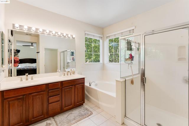 569 Primitivo Ct, Fairfield CA: https://media.crmls.org/mediaz/cde6ff35-d9d0-4f63-911e-15db7530f0b4.jpg