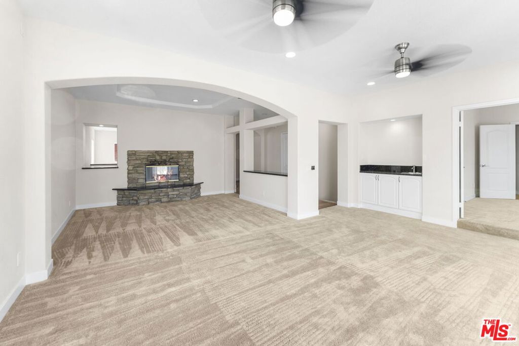 MLS #25499043 img 11