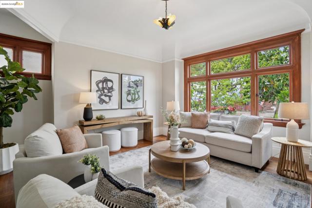 1042 Santa Clara Ave, Alameda CA: https://media.crmls.org/mediaz/cde7793e-b55f-48ba-839a-e976c255eaaf.jpg