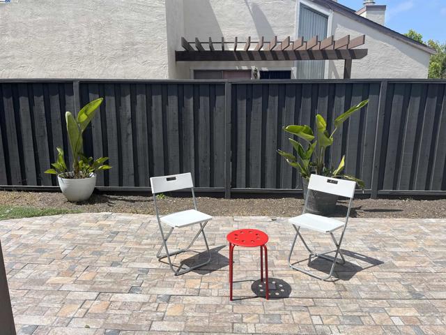 156 Briarwood Dr, Hayward CA: https://media.crmls.org/mediaz/cde8dfee-0283-4e58-96c0-7c726f57bb73.jpg