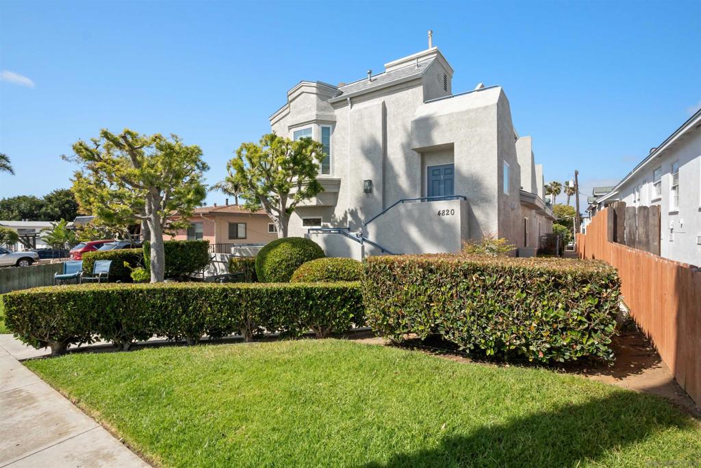 4820 Santa Cruz Ave #3
