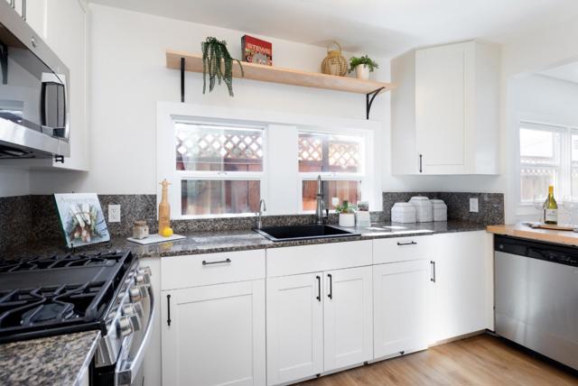 1122 Seabright Avenue, Santa Cruz CA: https://media.crmls.org/mediaz/cde96c84-7706-4f90-8bf2-87ec20ae217c.jpg