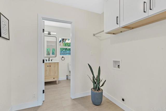 1165 Oak Drive, Vista CA: https://media.crmls.org/mediaz/cdea10b6-a159-41b9-a548-81c6ecd9d488.jpg