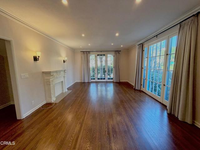 Detail Gallery Image 3 of 22 For 590 S Oakland #590,  Pasadena,  CA 91106 - 3 Beds | 2 Baths