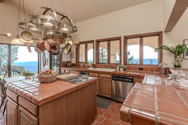 16420 Soda Springs Road, Los Gatos CA: https://media.crmls.org/mediaz/cdea6f03-e849-4992-8fdb-2b91ba71ac55.jpg