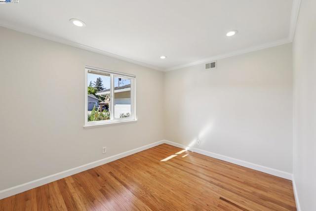 137 Cassandra Pl, San Ramon CA: https://media.crmls.org/mediaz/cdeb56d1-72db-4205-9fcb-f0ec052674e3.jpg