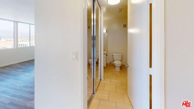1431 Ocean Avenue, Santa Monica CA: https://media.crmls.org/mediaz/cdebbded-85a3-4dd8-98f9-a2fb53deb7e0.jpg