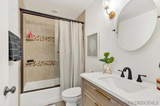 Image 16 of 37 For 8515 Villa La Jolla Drive  C