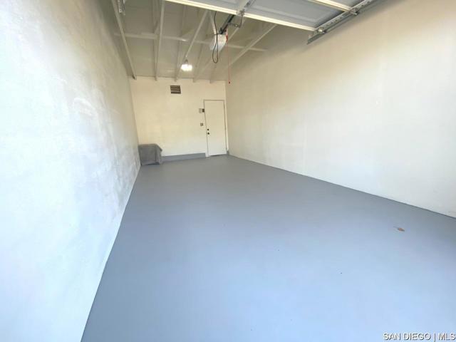 108 S Kihridge LN, Encinitas CA: https://media.crmls.org/mediaz/cdebf4ef-d958-4e4c-ad50-20336a7d0545.jpg