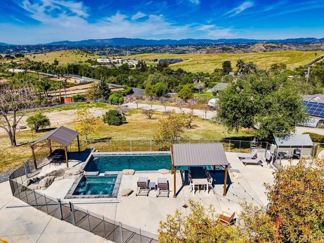 Detail Gallery Image 9 of 75 For 31959 via Ararat Dr, Bonsall,  CA 92003 - 8 Beds | 5/2 Baths