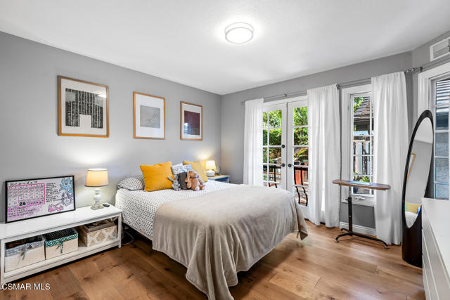 4498 Rayburn Street, Westlake Village CA: https://media.crmls.org/mediaz/cded7936-9eca-403a-ade6-d23d9d55a9fd.jpg