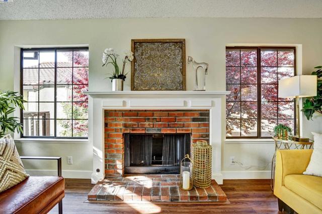 2513 Galleon Place, San Leandro CA: https://media.crmls.org/mediaz/cded8b72-b5fe-41de-a80e-73cd0d8c6dc1.jpg