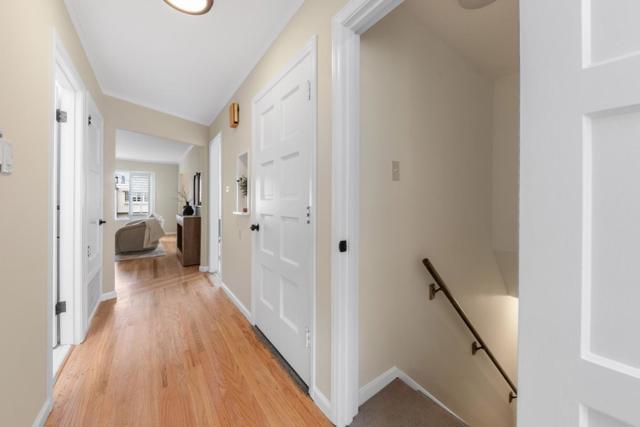 2070 42nd Avenue, San Francisco CA: https://media.crmls.org/mediaz/cdee4dee-2c93-4507-9b23-adeda1c97aef.jpg