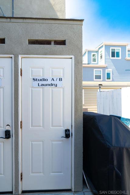845 Beryle st unit A, San Diego CA: https://media.crmls.org/mediaz/cdeed965-7a10-4fda-8e04-9bd4a316d755.jpg