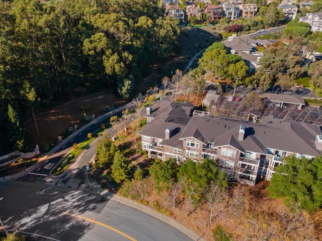 833 Swallowtail Court, Brisbane CA: https://media.crmls.org/mediaz/cdef137b-68a9-4fbb-9f09-03a1cc6bbd74.jpg