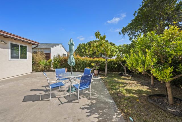 856 Orchid Way, San Diego CA: https://media.crmls.org/mediaz/cdefb960-35bc-4a37-b496-ce4f0b8c2660.jpg