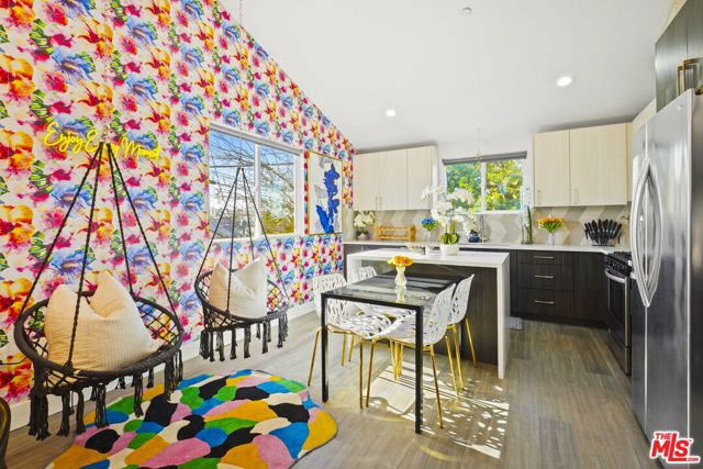 5853 Vineland Avenue, North Hollywood CA: https://media.crmls.org/mediaz/cdf04edd-8e84-4d7a-ae61-3ad9acd319c9.jpg