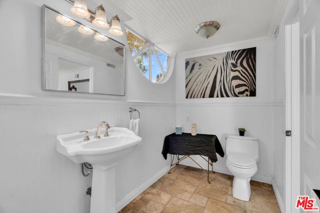 7170 Deveron Ridge Road, West Hills CA: https://media.crmls.org/mediaz/cdf06bf1-3c95-4a31-a31c-bb809ec0fe64.jpg