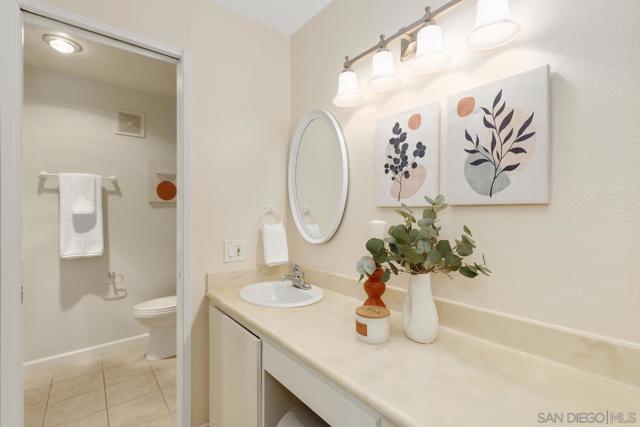 Image 21 of 43 For 2932 Lawrence St
