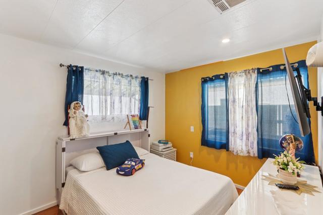 252 Lei Drive, Palm Springs CA: https://media.crmls.org/mediaz/cdf275aa-d30c-4182-860d-6ac2644b845c.jpg