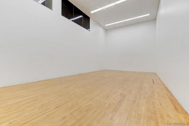 1551 4Th Ave, San Diego CA: https://media.crmls.org/mediaz/cdf2e46a-9ad3-41ce-98f8-23024860d5dc.jpg