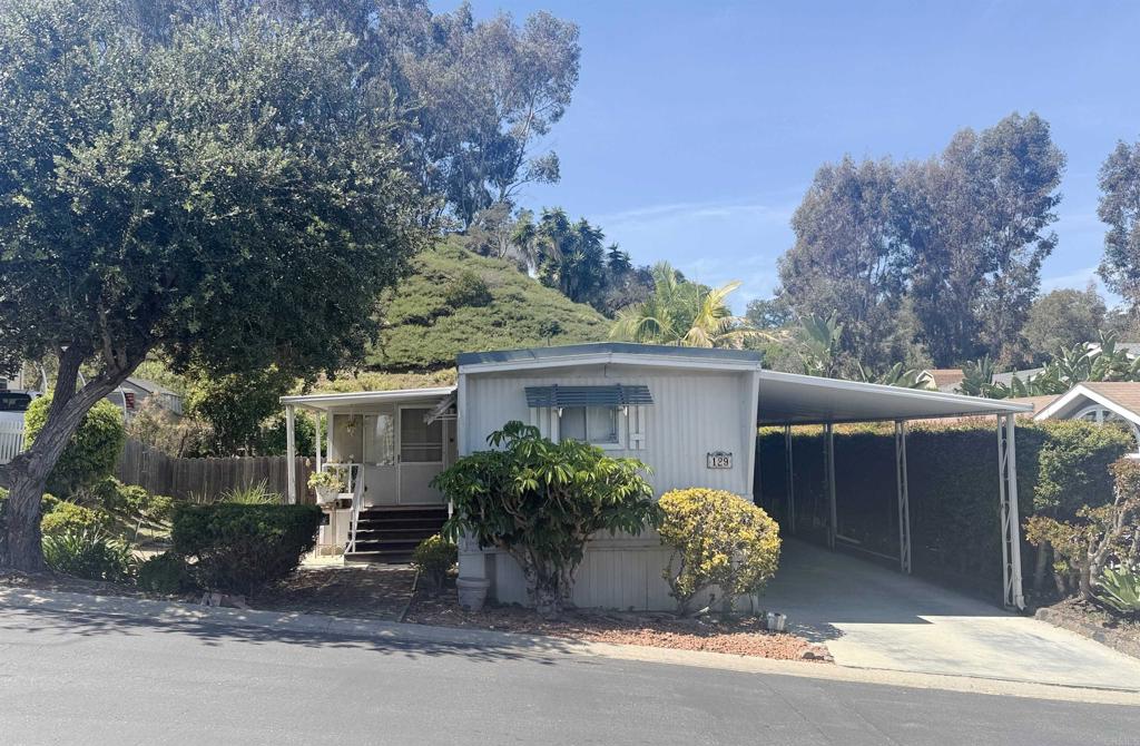 444 El Camino Real Street