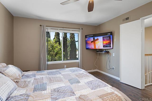 Detail Gallery Image 16 of 43 For 5676 Chateau Dr, San Diego,  CA 92117 - 7 Beds | 3/2 Baths