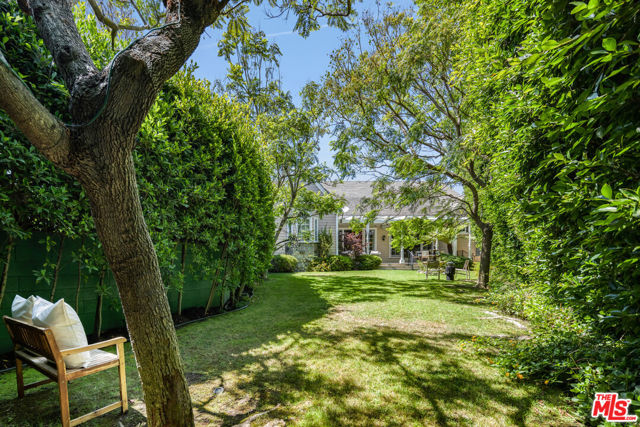 12500 Helena Street, Los Angeles CA: https://media.crmls.org/mediaz/cdf43702-7dce-4036-9de4-682e1028c54f.jpg