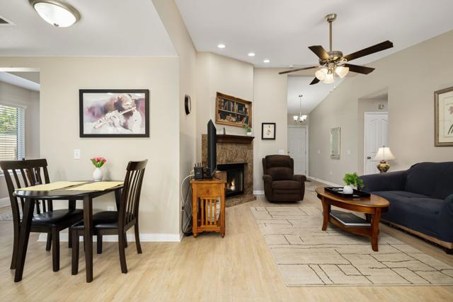 44125 Calico Circle, La Quinta CA: https://media.crmls.org/mediaz/cdf443e3-f0da-49e8-9495-840d997a5f06.jpg