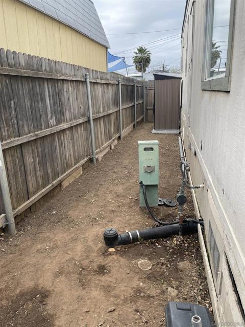 187 Ballard St, El Cajon, California 92019, 2 Bedrooms Bedrooms, ,1 BathroomBathrooms,Residential,For Sale,Ballard St,250019091SD