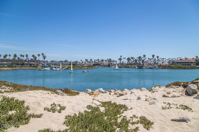 Detail Gallery Image 35 of 48 For 1215 Anchors Way Dr #124,  Ventura,  CA 93001 - 3 Beds | 2 Baths