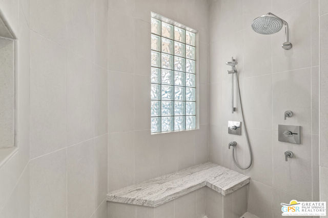 36750 Nancy Lane, Rancho Mirage CA: https://media.crmls.org/mediaz/cdf5ab5e-2838-4783-ba07-f86443129573.jpg