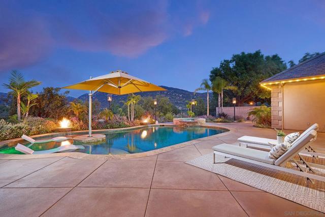 14460 Cheyenne Trl, Poway CA: https://media.crmls.org/mediaz/cdf5acaa-f0e6-40ab-8db5-0f8c30dcea9c.jpg
