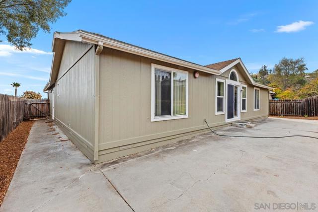 3691 Gracia Paseo, Spring Valley CA: https://media.crmls.org/mediaz/cdf60451-0f08-41a3-83ce-9f3d98a82133.jpg