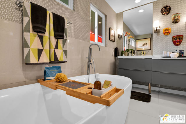 2285 S Calle Palo Fierro, Palm Springs, CA 92264