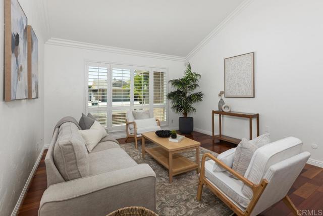 7911 Laurelridge Road, San Diego CA: https://media.crmls.org/mediaz/cdf6c553-0f3f-419f-8a0e-9e2f7924a72f.jpg