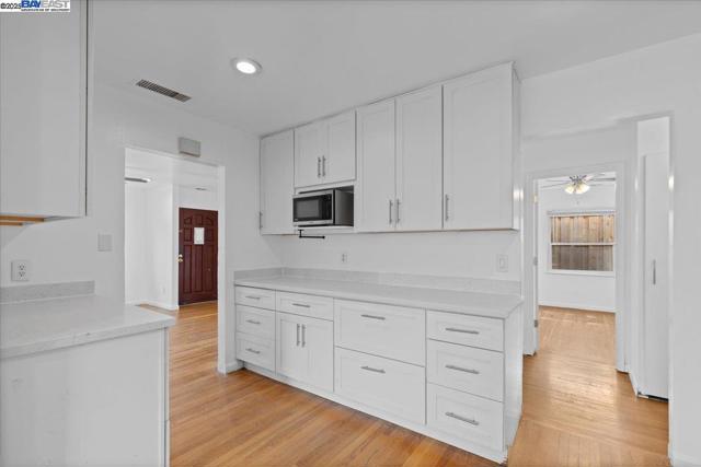 19650 San Miguel Ave, Castro Valley CA: https://media.crmls.org/mediaz/cdf6c5c6-c63f-4951-bf32-6570e5bcffef.jpg